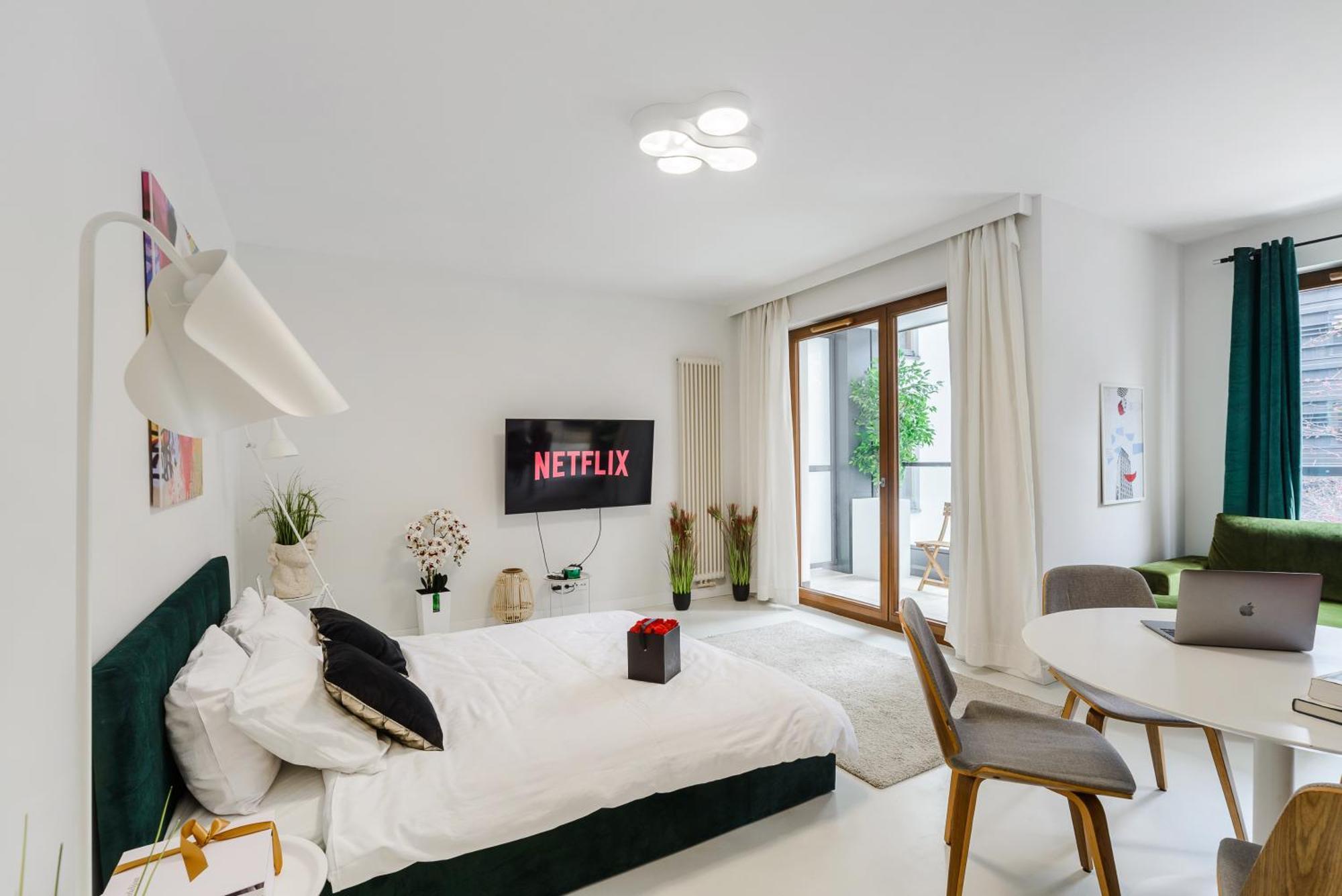 Lumina Apartment With Parking Near Muzeum Powstania Varşova Dış mekan fotoğraf