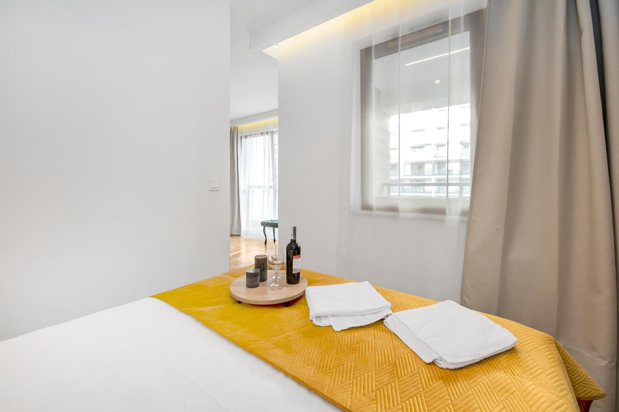 Lumina Apartment With Parking Near Muzeum Powstania Varşova Dış mekan fotoğraf