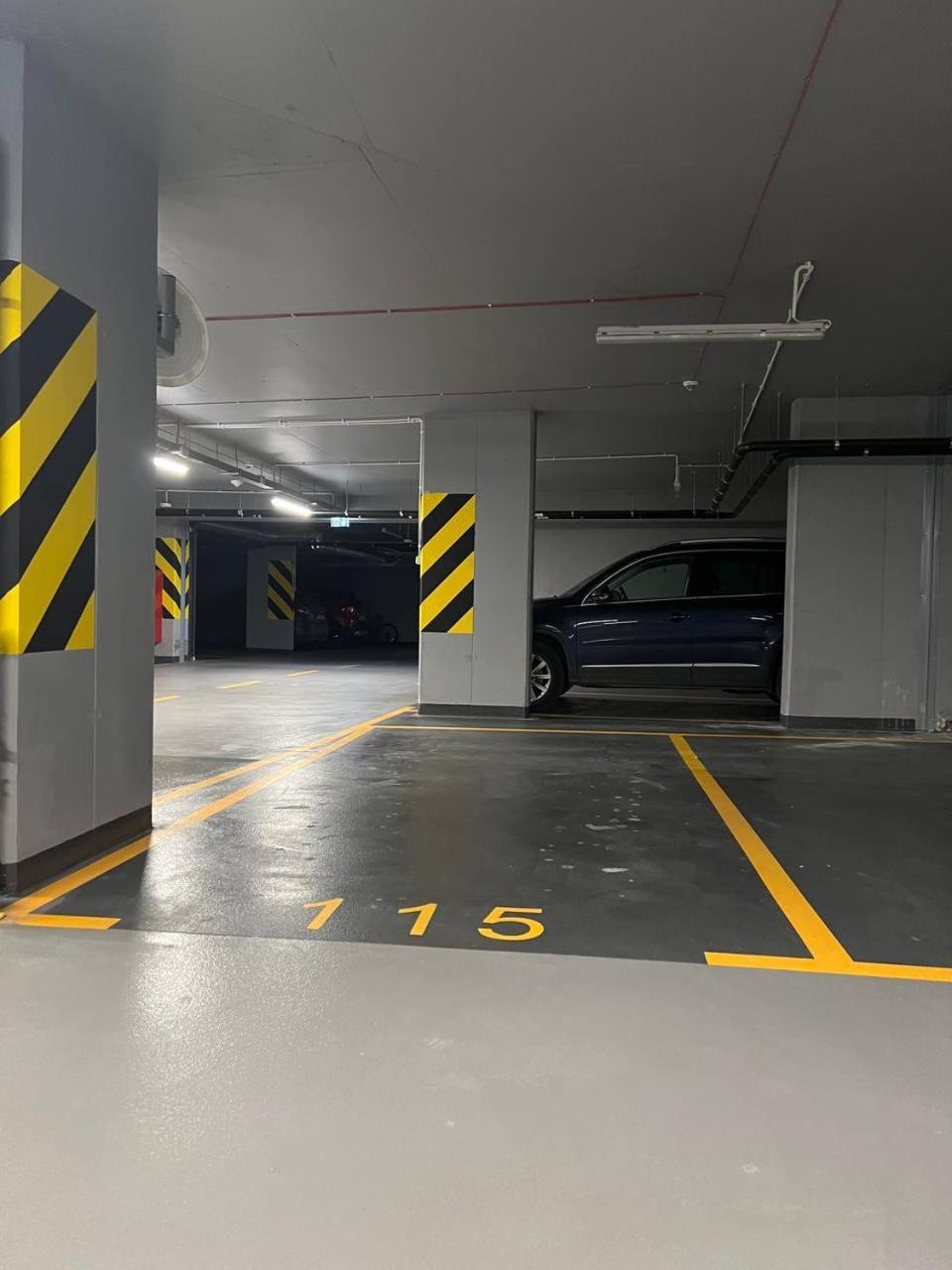 Lumina Apartment With Parking Near Muzeum Powstania Varşova Dış mekan fotoğraf