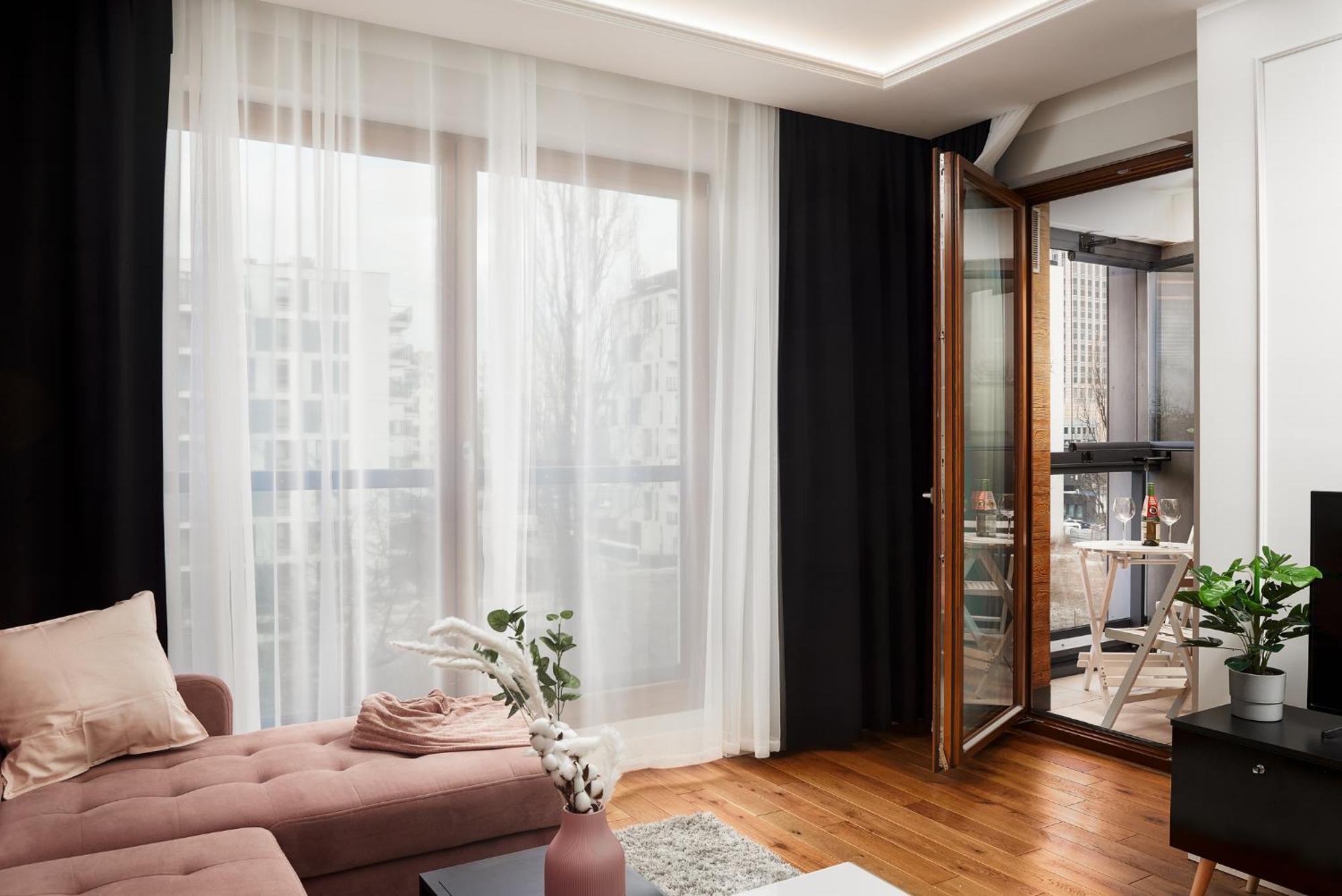 Lumina Apartment With Parking Near Muzeum Powstania Varşova Dış mekan fotoğraf