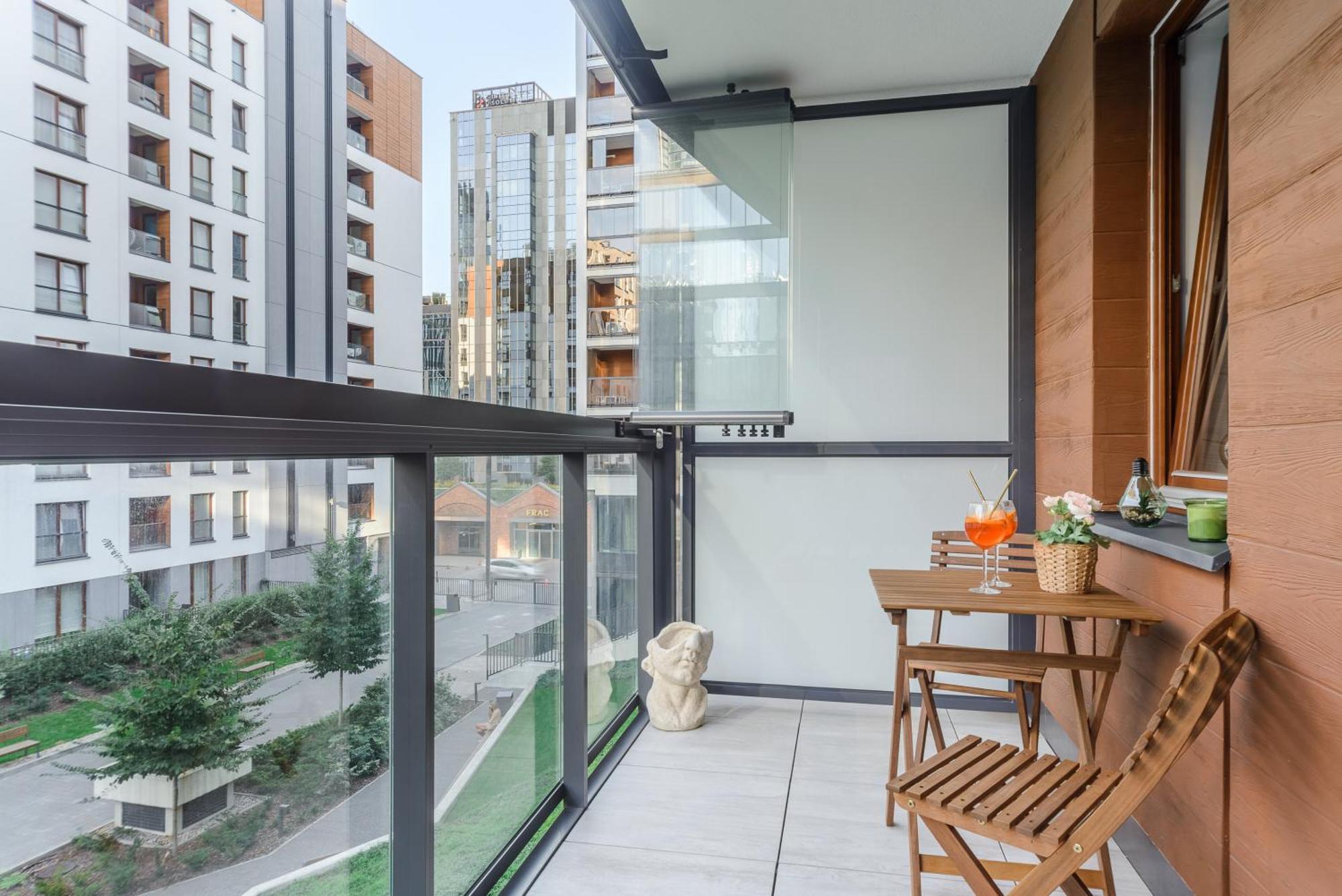 Lumina Apartment With Parking Near Muzeum Powstania Varşova Dış mekan fotoğraf